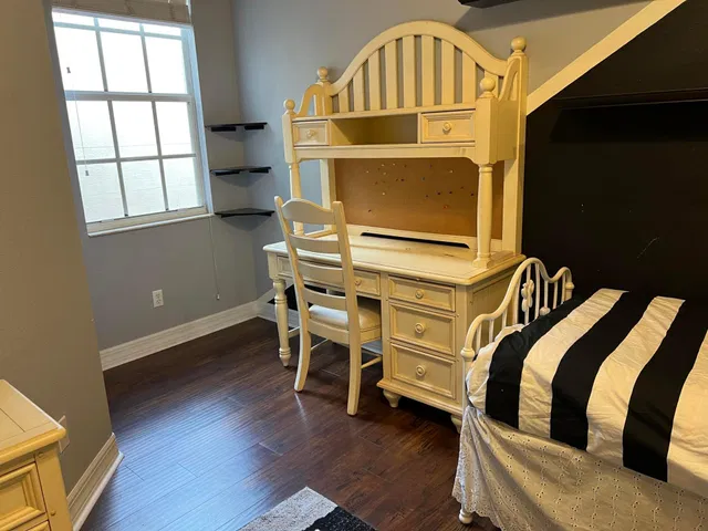 Unit 111 photo 26