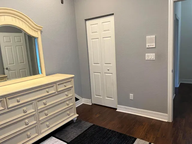 Unit 111 photo 27
