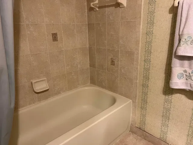 Unit 111 photo 32