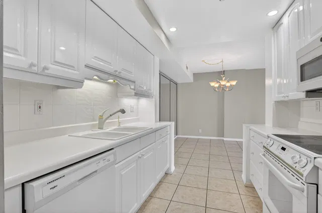  Unit 5220 photo 4