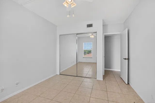  Unit 5220 photo 18