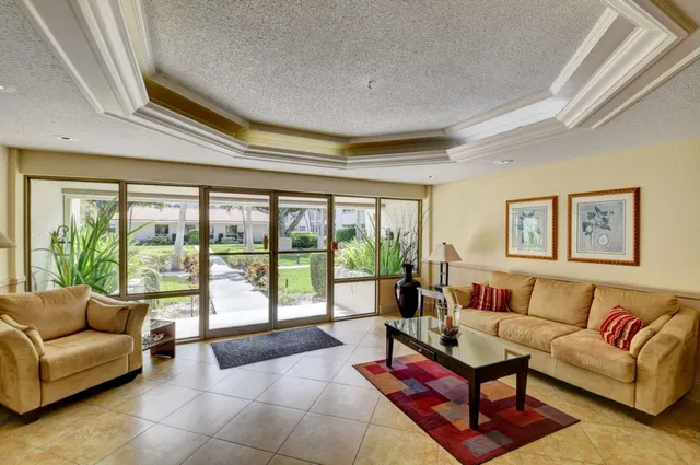  Unit 5220 photo 39