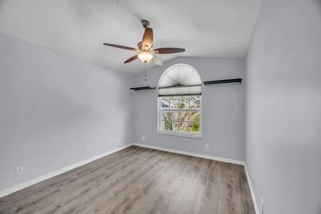 Residence photo 18