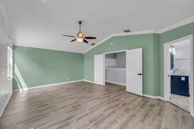 Residence photo 24