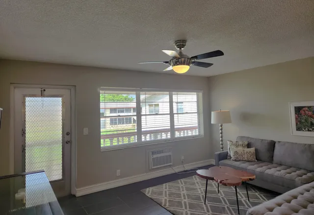  Residence photo 5