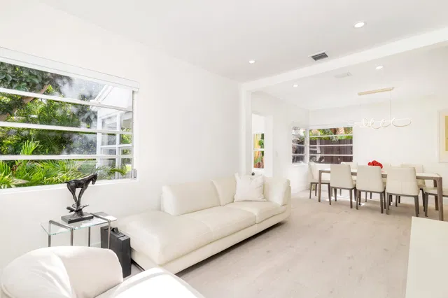 West Palm Beach Residence photo 11