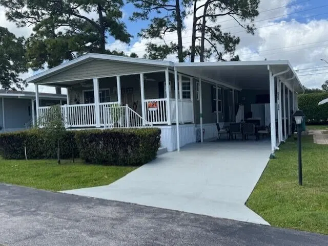 Unit 136 photo 2