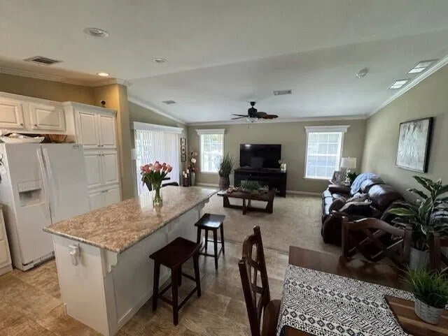 Unit 136 photo 19