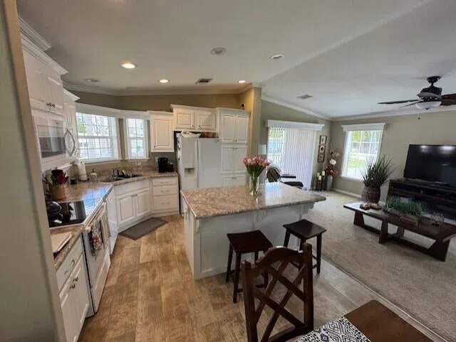Unit 136 photo 20