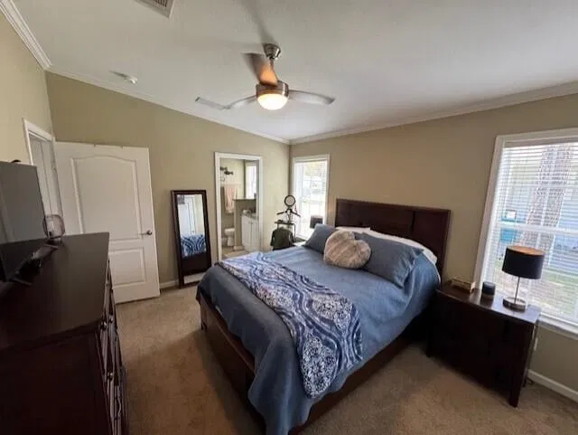 Unit 136 photo 25