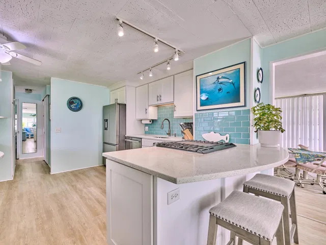 Unit 123 photo 5