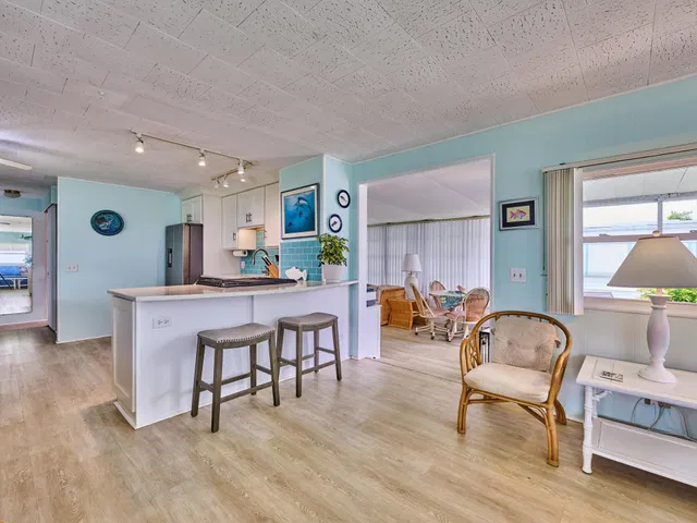 Unit 123 photo 12