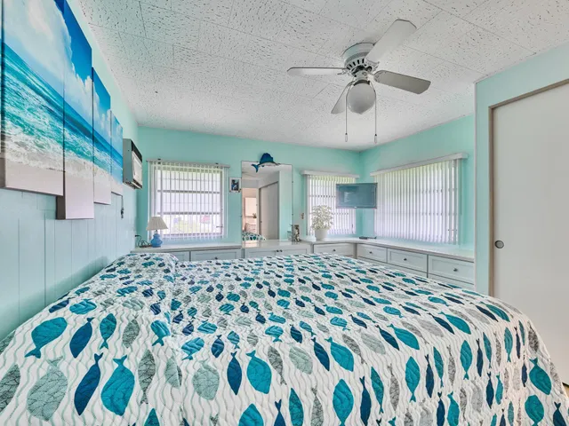 Unit 123 photo 18