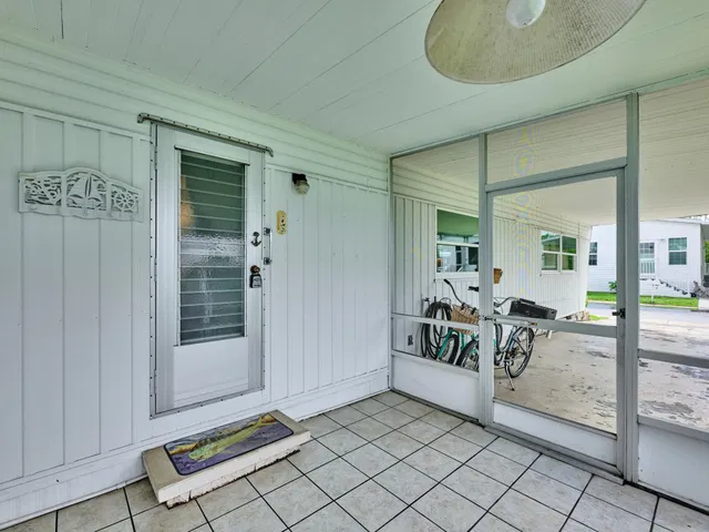 Unit 123 photo 29