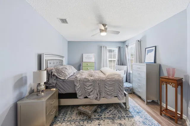  Residence photo 32