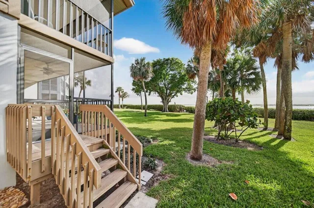 Unit 218 photo 14
