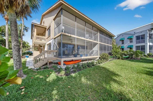Unit 218 photo 17