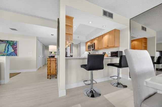 Unit 218 photo 22