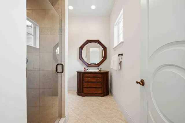 Residence photo 51