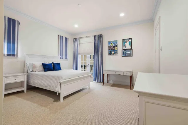 Residence photo 58