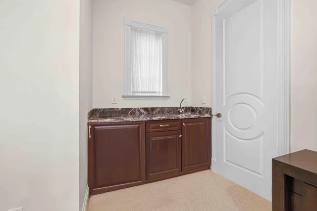 Residence photo 63
