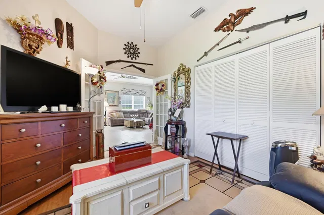  Residence photo 24