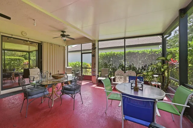  Residence photo 30