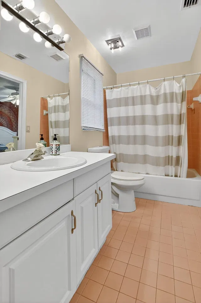Residence photo 26