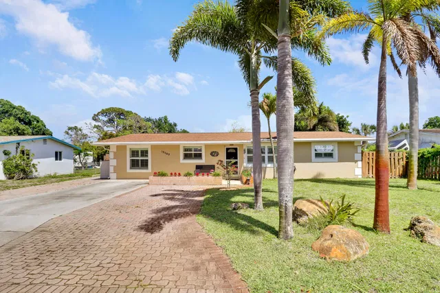 Residence photo 2