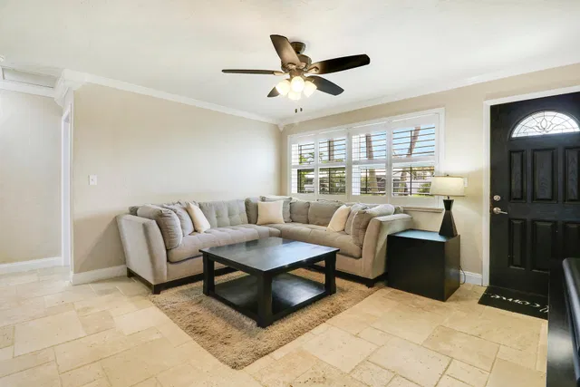 Residence photo 4