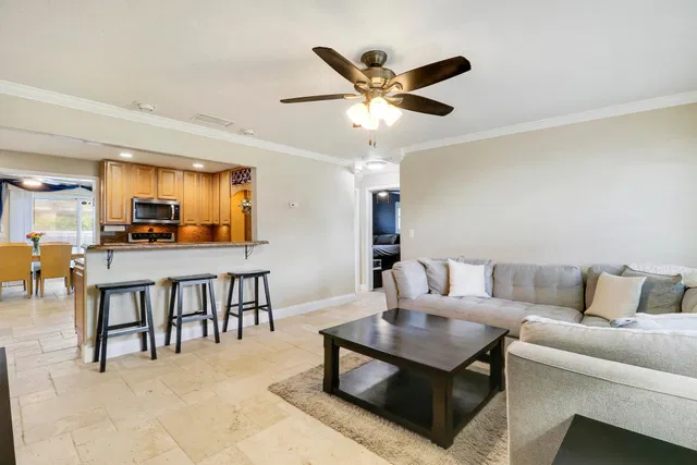 Residence photo 6