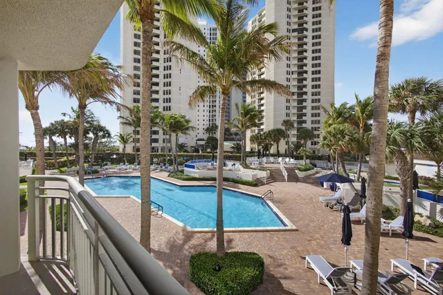 Tiara Singer Island Unit 2 F photo 9