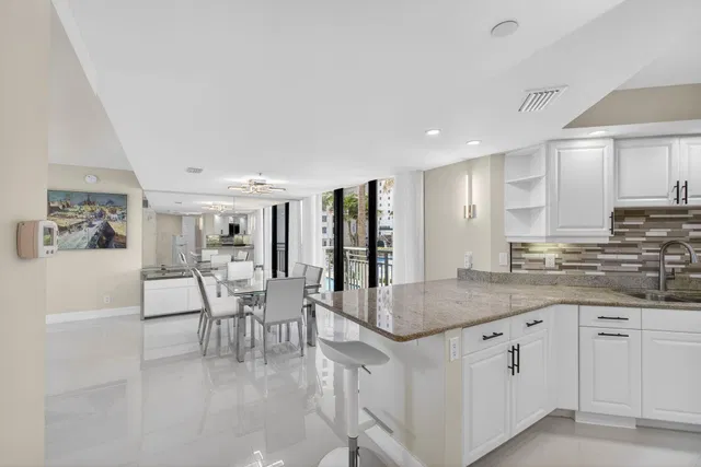 Tiara Singer Island Unit 2 F photo 11