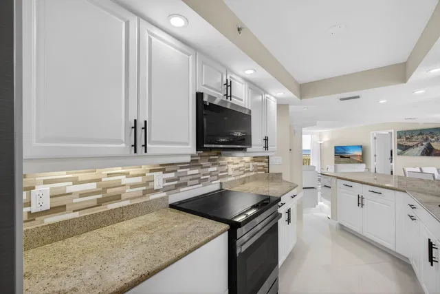 Tiara Singer Island Unit 2 F photo 13