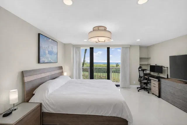 Tiara Singer Island Unit 2 F photo 15