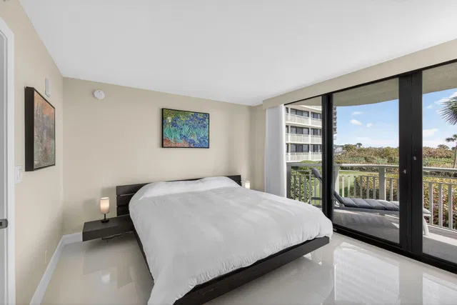 Tiara Singer Island Unit 2 F photo 18