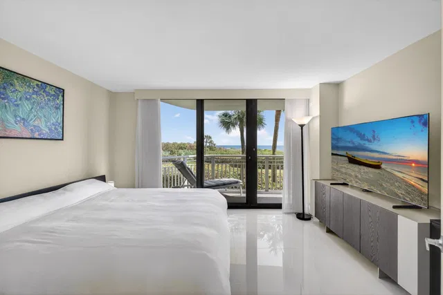 Tiara Singer Island Unit 2 F photo 20
