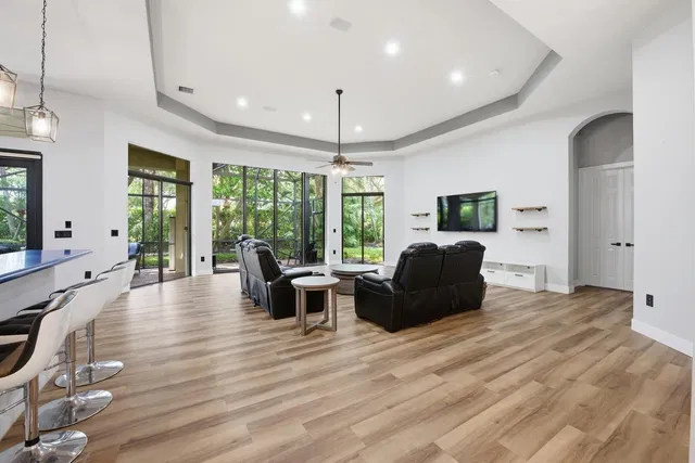  Residence photo 6