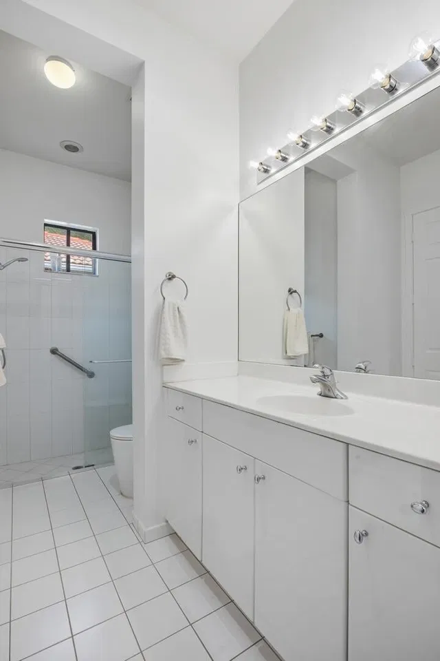  Residence photo 30
