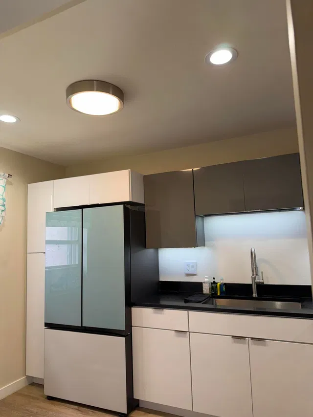 Unit 148 photo 3