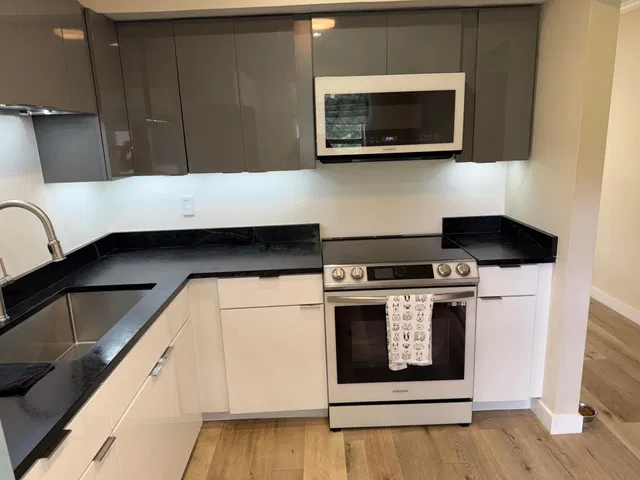 Unit 148 photo 7