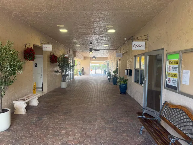 Unit 148 photo 40
