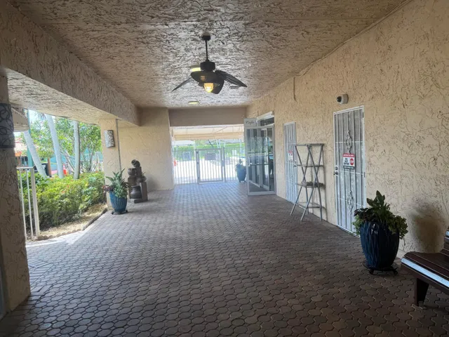 Unit 148 photo 43