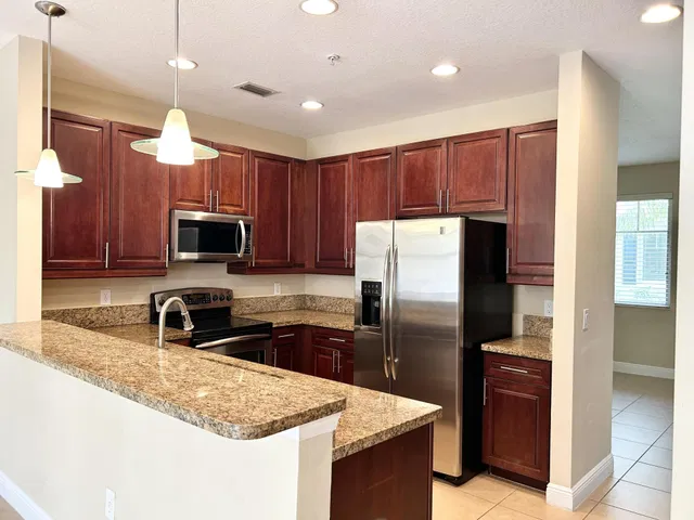 Residence photo 8