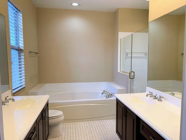 Residence photo 24