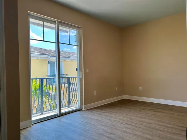 Residence photo 27