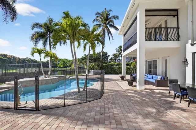 Saturnia Boca Raton Residence photo 31