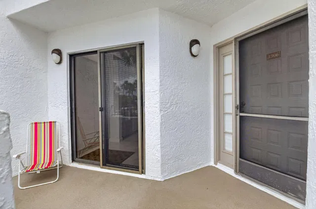 Unit 1306 photo 5