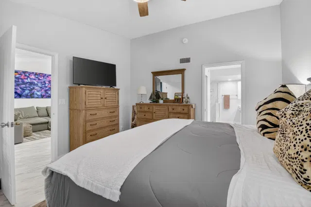 Unit 1306 photo 18