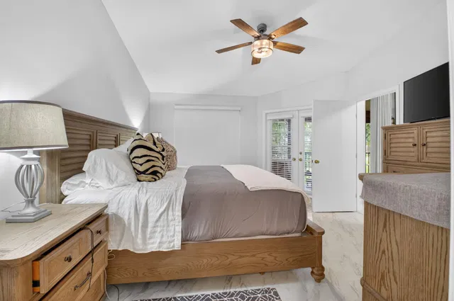 Unit 1306 photo 19